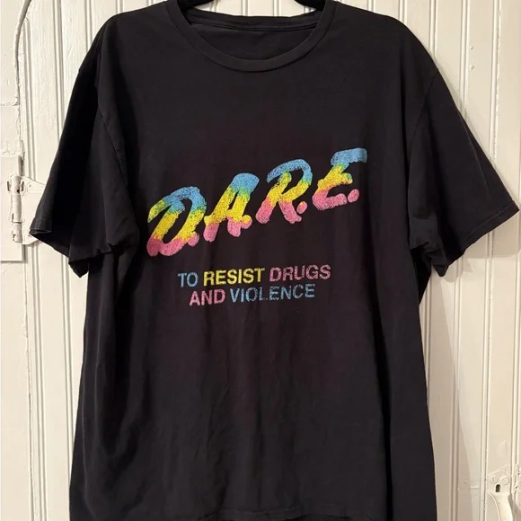 Vintage Style D.A.R.E. Rainbow Logo Graphic Tee Black Unisex - Picture 5 of 5